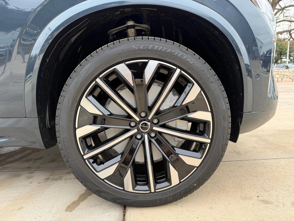 new 2026 Volvo XC90 car, priced at $75,155