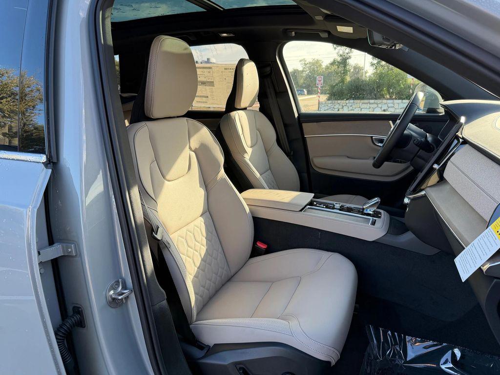 new 2026 Volvo XC90 Plug-In Hybrid car, priced at $83,090