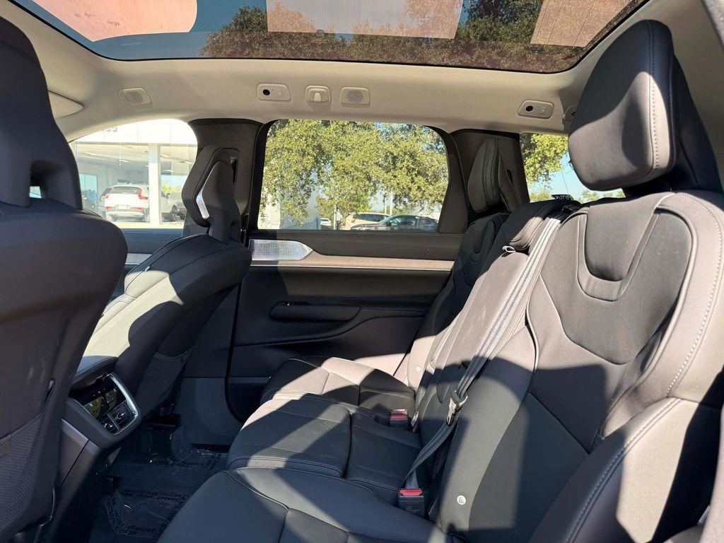 new 2025 Volvo EX90 car, priced at $93,840