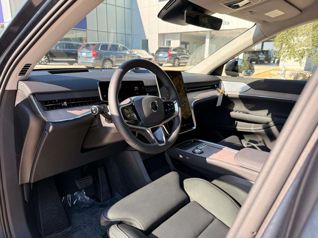 new 2025 Volvo EX90 car, priced at $93,840