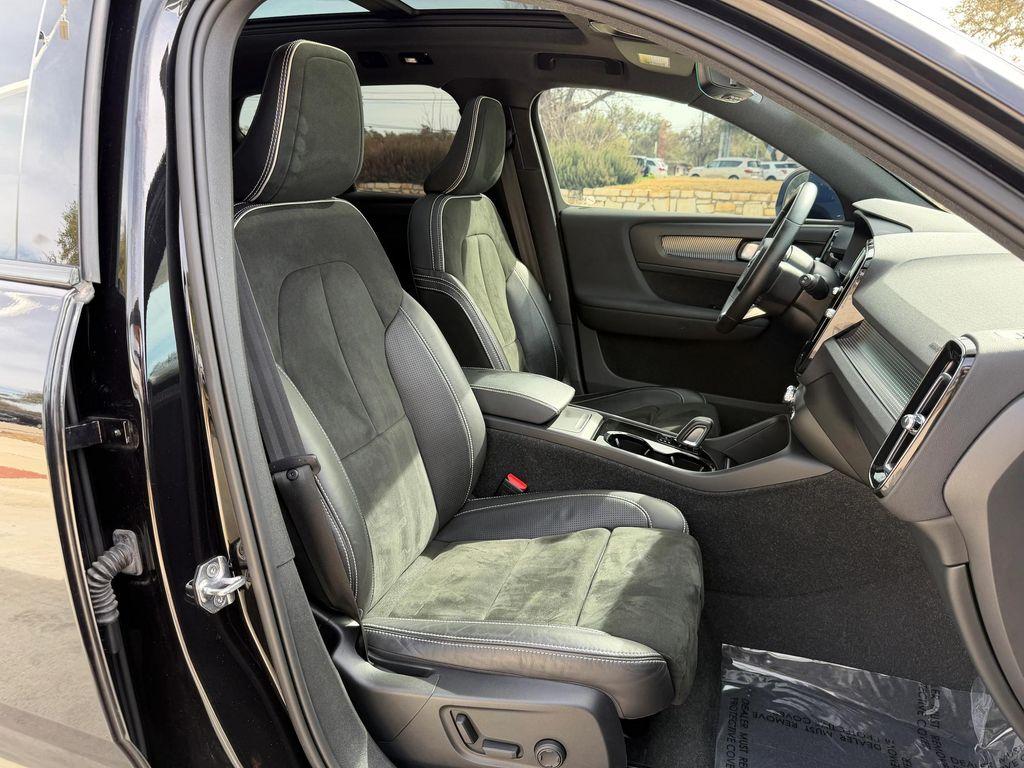 used 2021 Volvo XC40 Recharge Pure Electric car, priced at $24,900