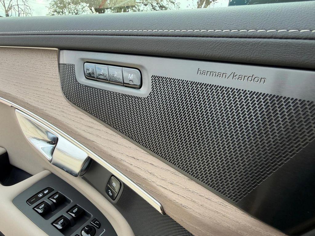 new 2026 Volvo XC90 Plug-In Hybrid car, priced at $83,675