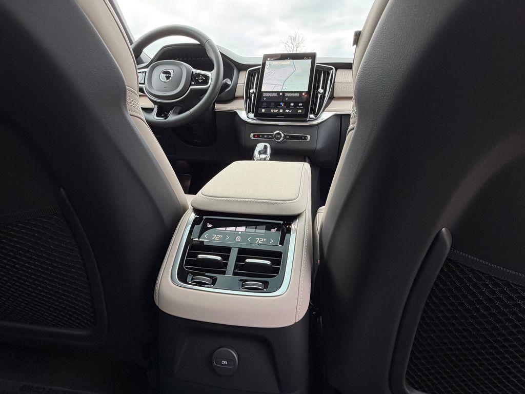 new 2026 Volvo XC90 Plug-In Hybrid car, priced at $83,675