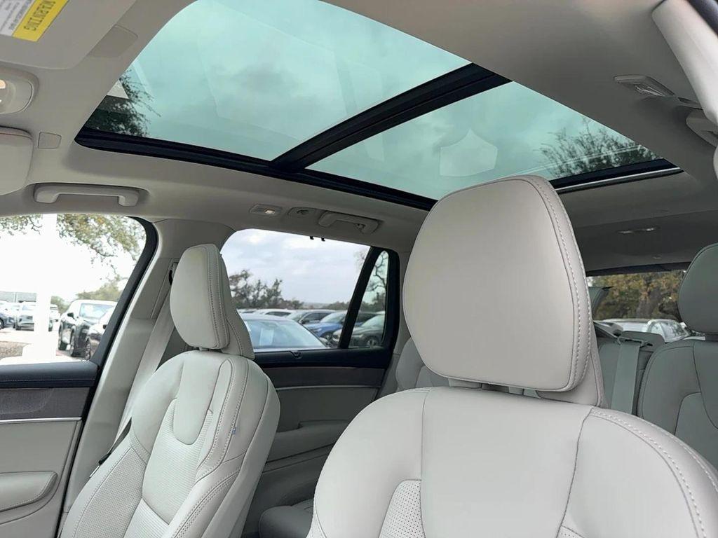 new 2026 Volvo XC90 car, priced at $75,270