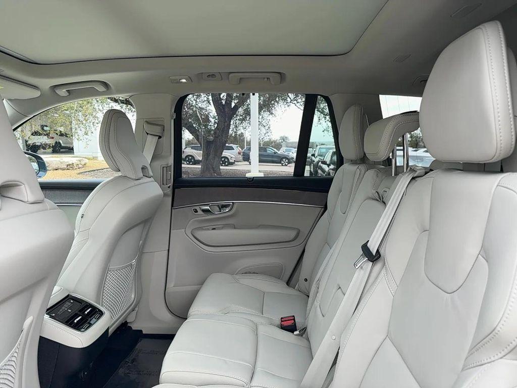 new 2026 Volvo XC90 car, priced at $75,270