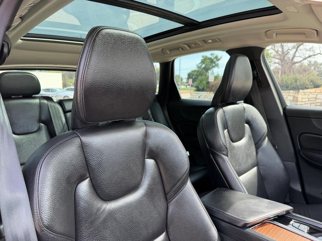 used 2023 Volvo XC60 car, priced at $35,700