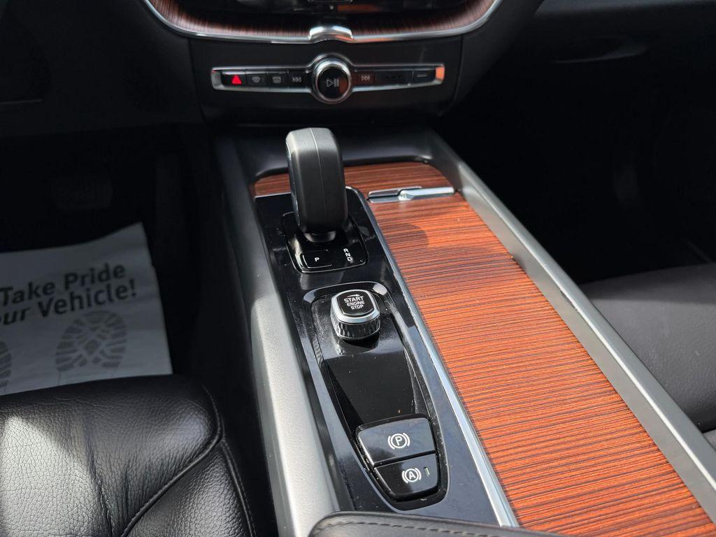 used 2023 Volvo XC60 car, priced at $35,700