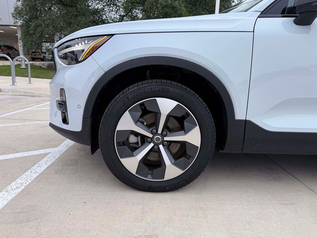 used 2025 Volvo XC40 car, priced at $40,925