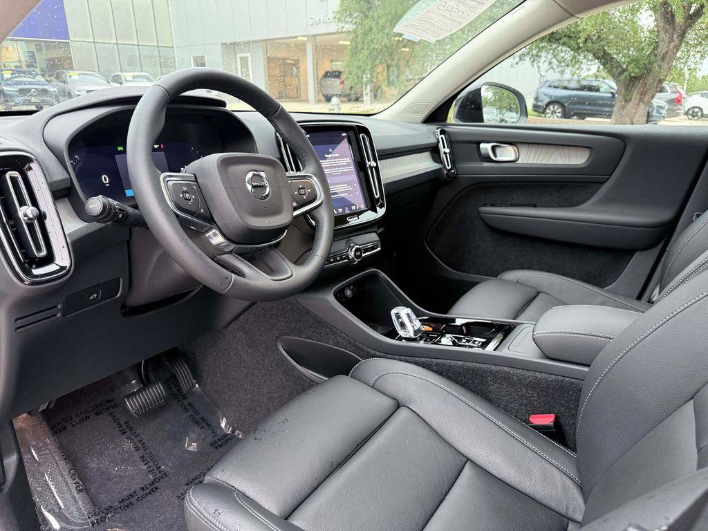 used 2025 Volvo XC40 car, priced at $40,925