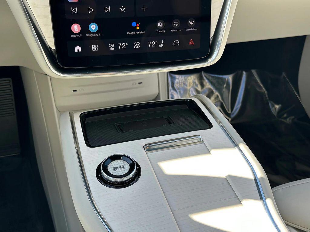 new 2025 Volvo EX90 car, priced at $82,965