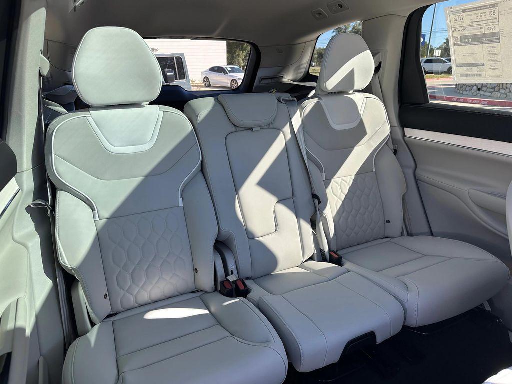 new 2025 Volvo EX90 car, priced at $82,965