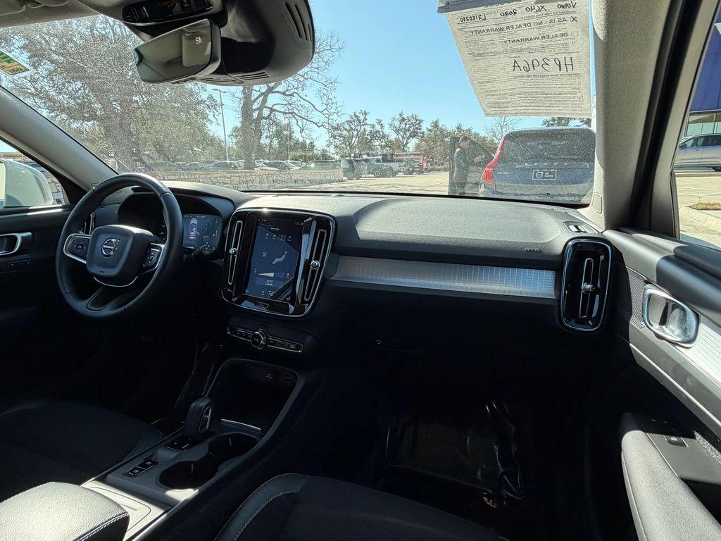 used 2020 Volvo XC40 car, priced at $20,700