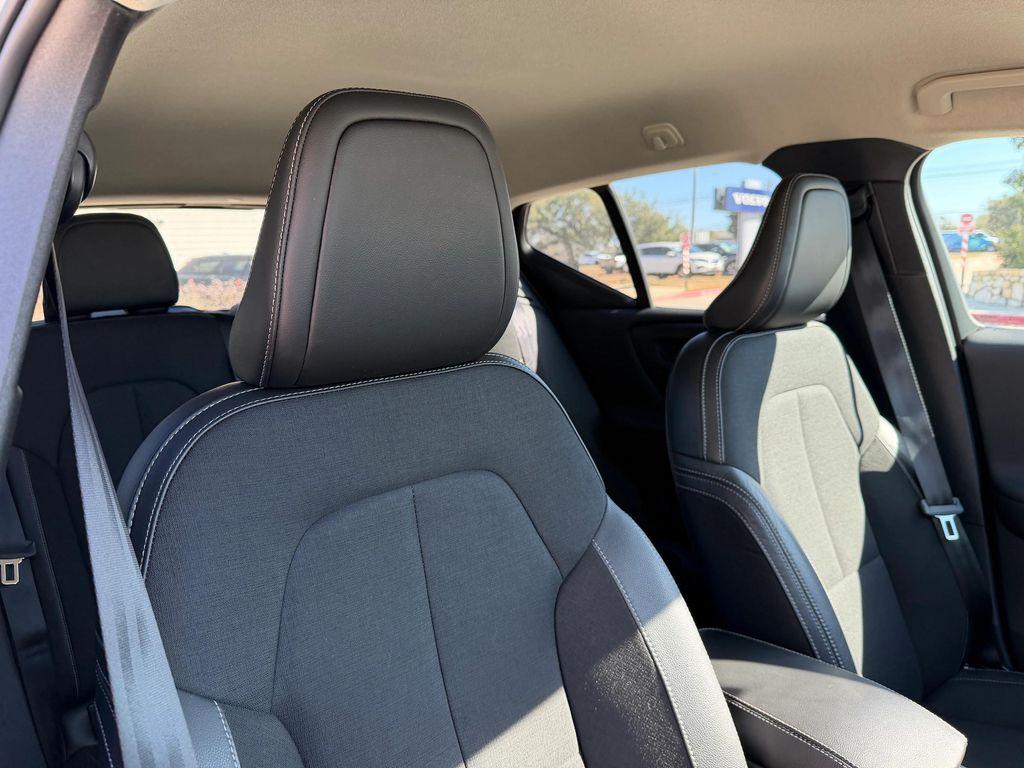 used 2020 Volvo XC40 car, priced at $20,700