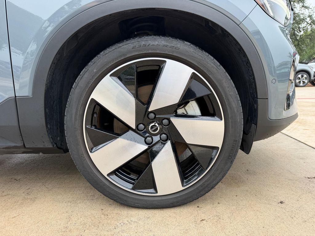 used 2023 Volvo C40 Recharge Pure Electric car, priced at $31,925
