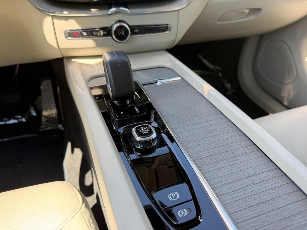 used 2024 Volvo XC60 car, priced at $41,925