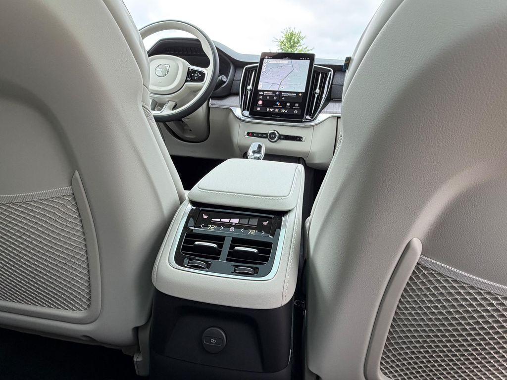 new 2026 Volvo XC90 Plug-In Hybrid car, priced at $85,970