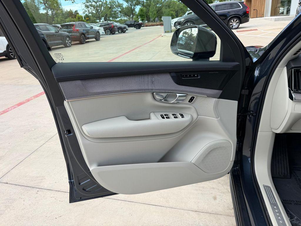 new 2026 Volvo XC90 car, priced at $77,720