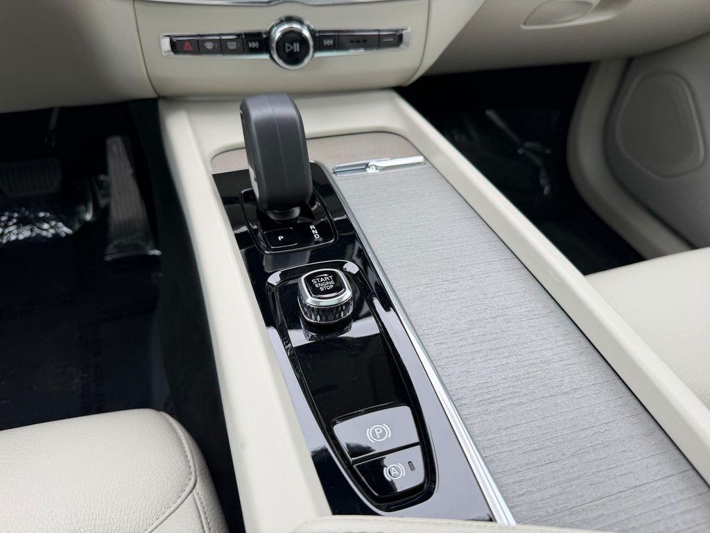 used 2023 Volvo XC60 car, priced at $39,224