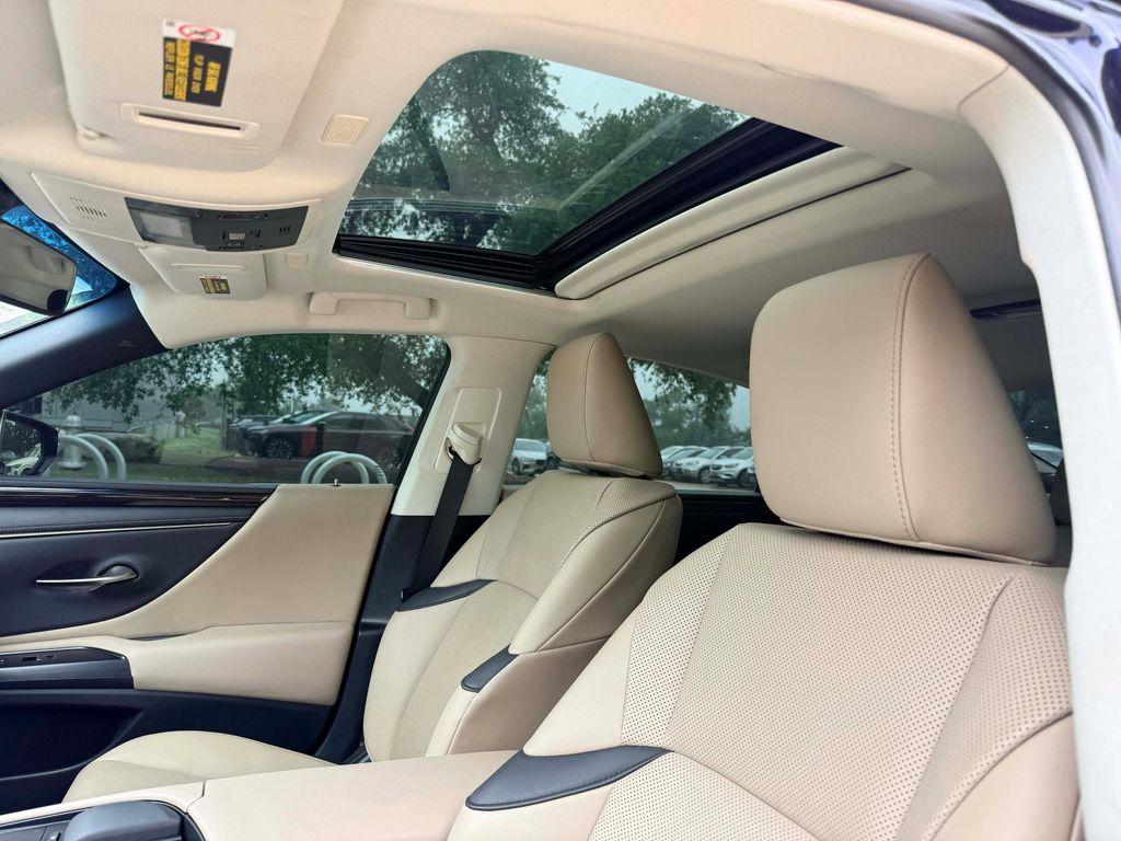 used 2021 Lexus ES 350 car, priced at $32,925