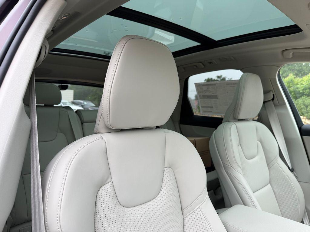 new 2026 Volvo XC60 Plug-In Hybrid car, priced at $85,625