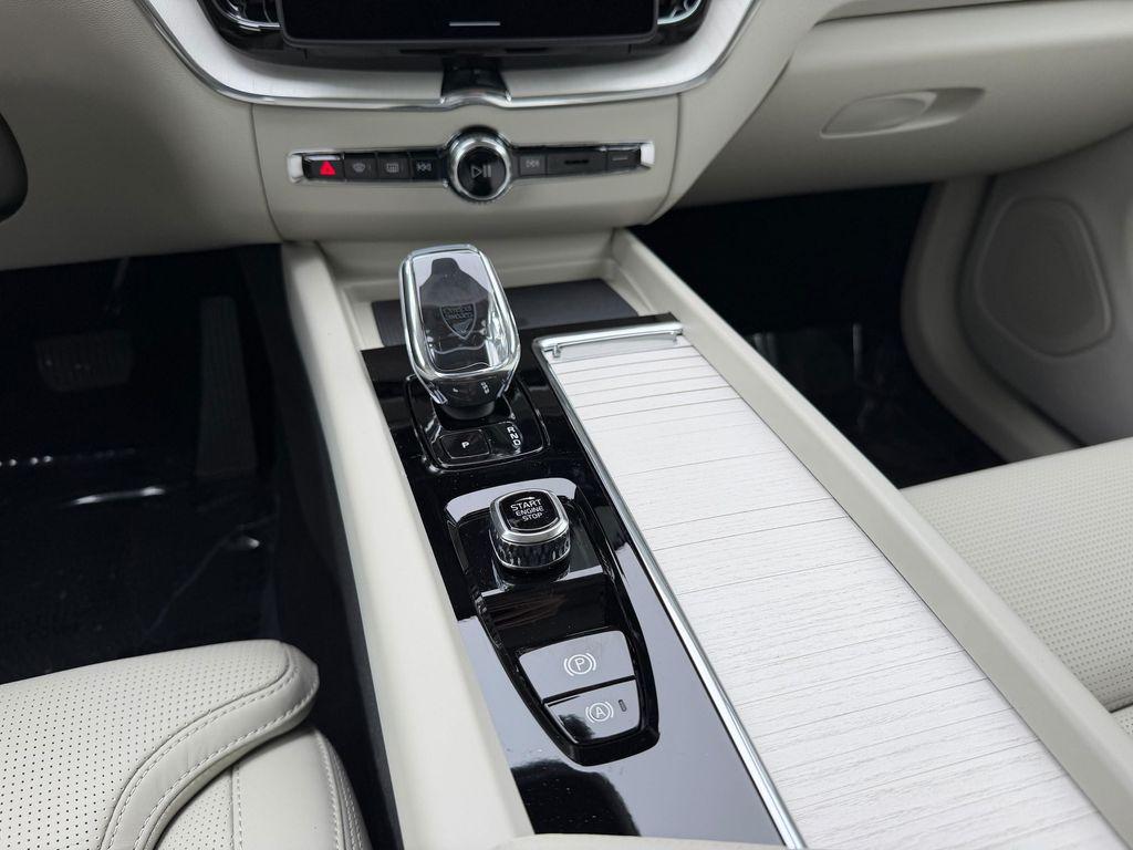 new 2026 Volvo XC60 Plug-In Hybrid car, priced at $85,625