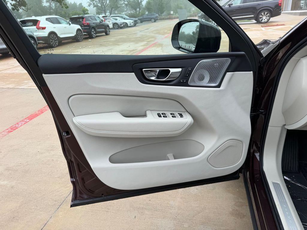 new 2026 Volvo XC60 Plug-In Hybrid car, priced at $85,625