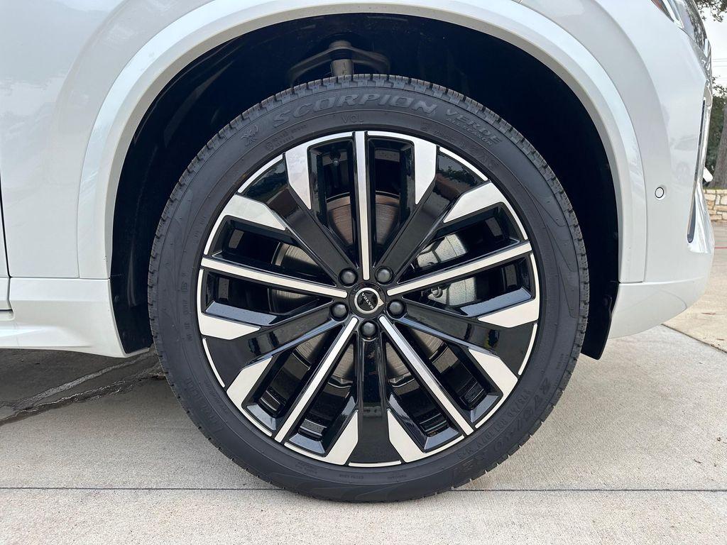 used 2026 Volvo XC90 car, priced at $71,825