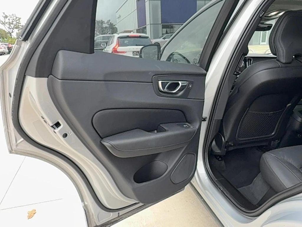 used 2025 Volvo XC60 car, priced at $39,700