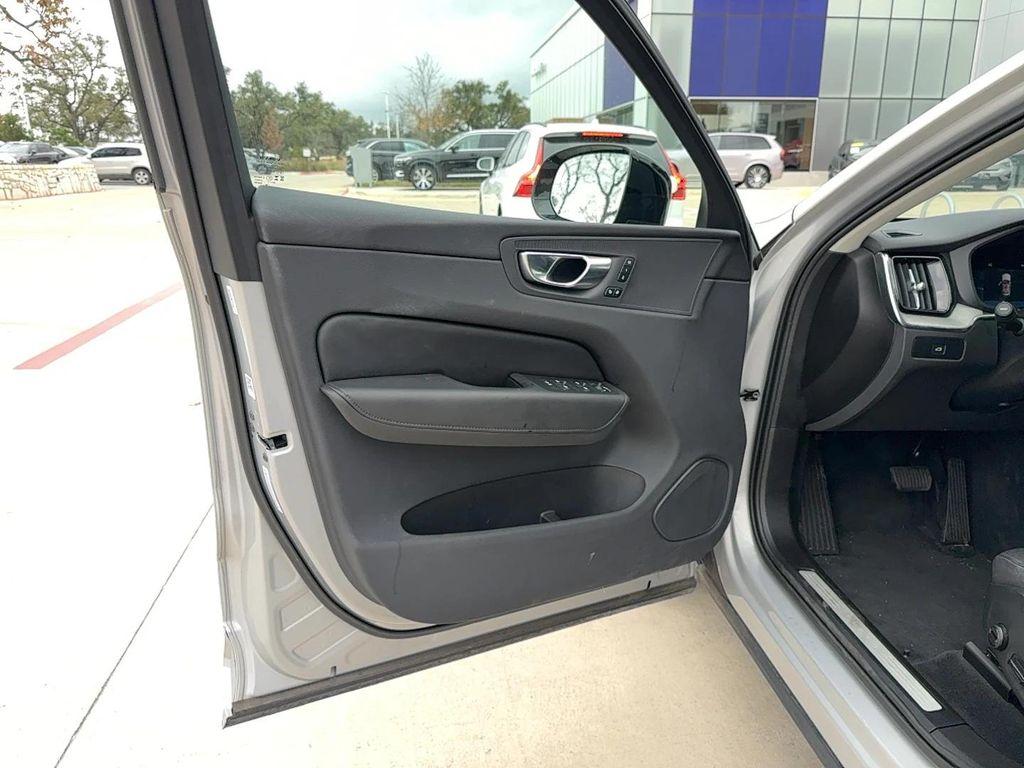 used 2025 Volvo XC60 car, priced at $39,700