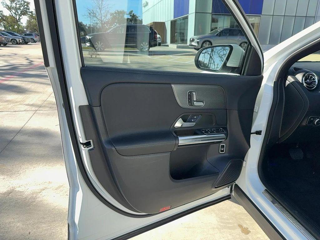 used 2021 Mercedes-Benz GLA 250 car, priced at $19,300