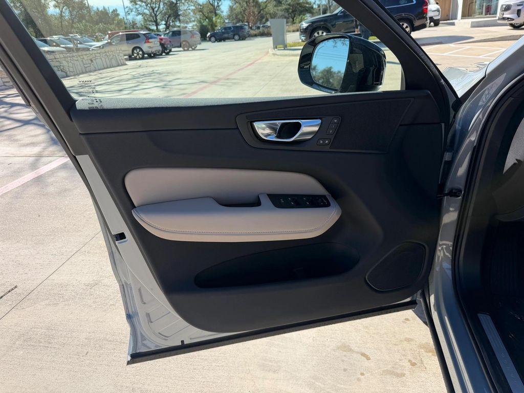 new 2026 Volvo XC60 car, priced at $57,985