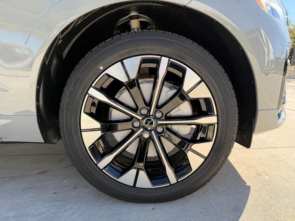 new 2026 Volvo XC60 car, priced at $57,985