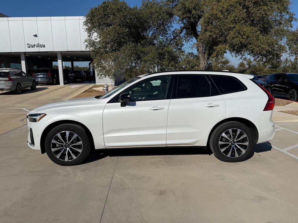used 2023 Volvo XC60 car, priced at $34,900