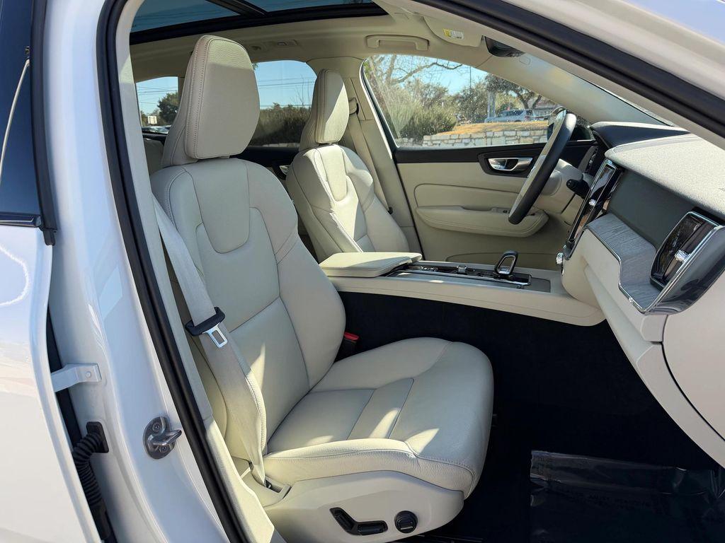 used 2023 Volvo XC60 car, priced at $34,900
