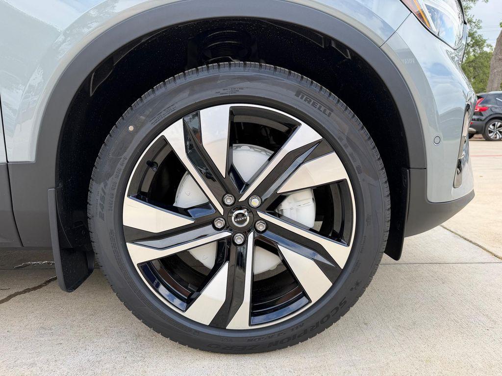 new 2026 Volvo XC40 car, priced at $55,225