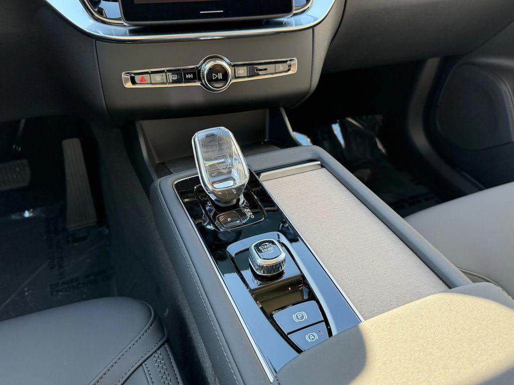 new 2026 Volvo XC90 Plug-In Hybrid car, priced at $81,875