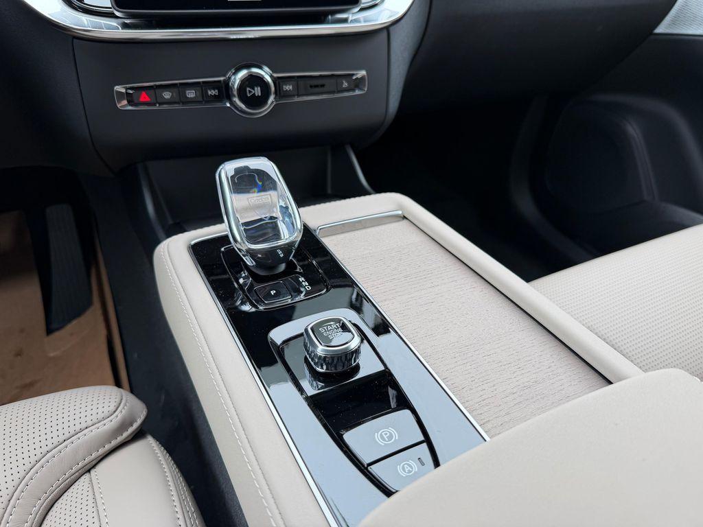 new 2026 Volvo XC90 Plug-In Hybrid car, priced at $94,295