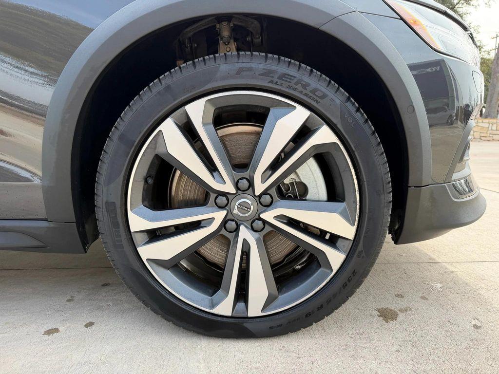 used 2025 Volvo V60 Cross Country car, priced at $38,700