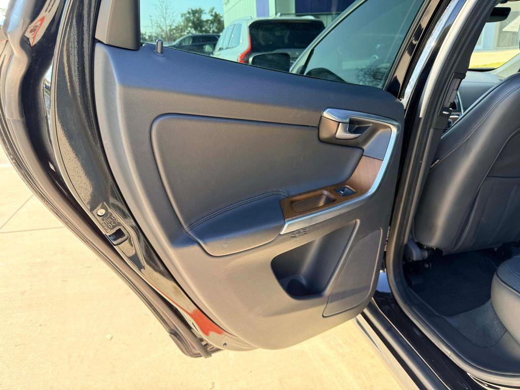 used 2016 Volvo XC60 car, priced at $14,700