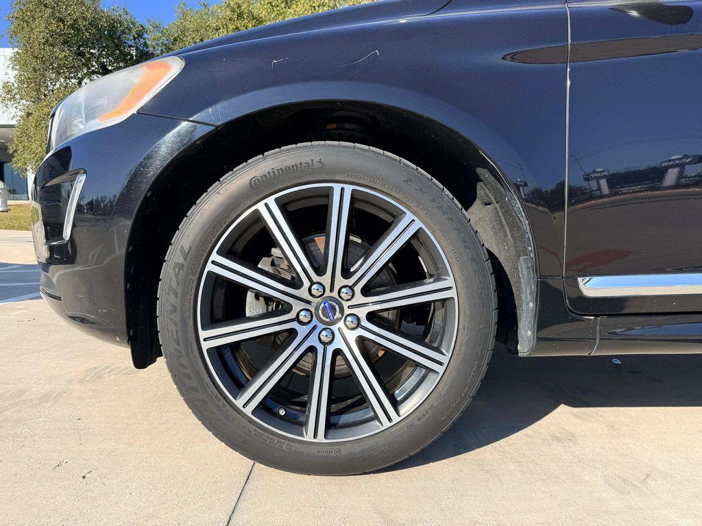 used 2016 Volvo XC60 car, priced at $14,700