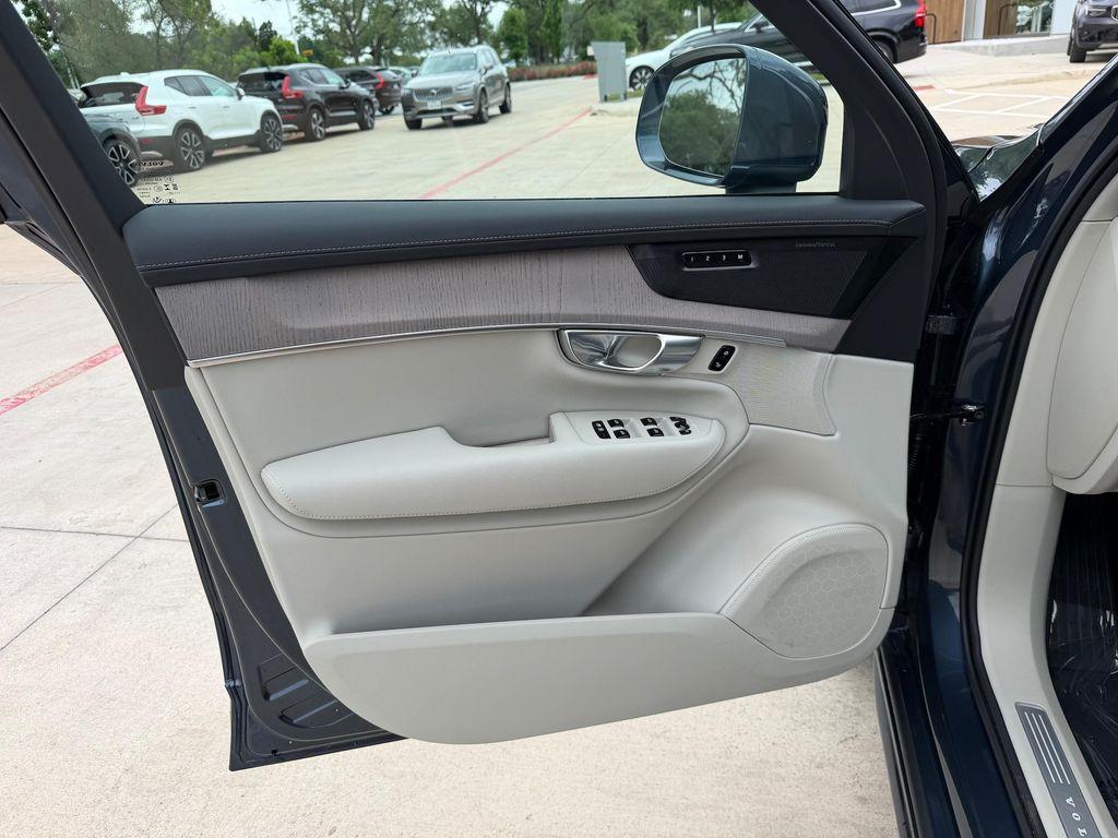 used 2026 Volvo XC90 car, priced at $70,699