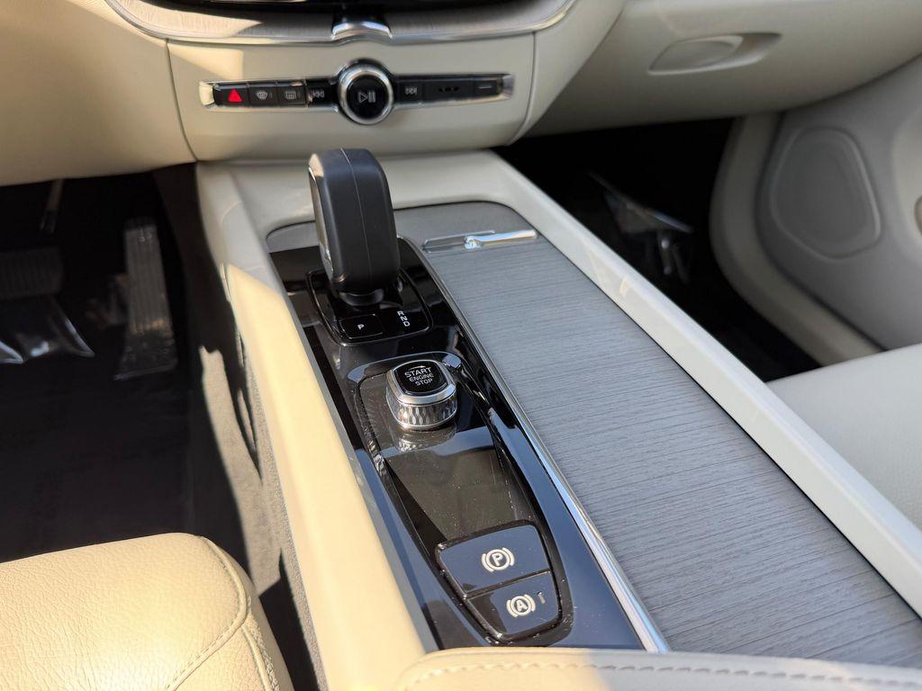 used 2023 Volvo XC60 car, priced at $37,125