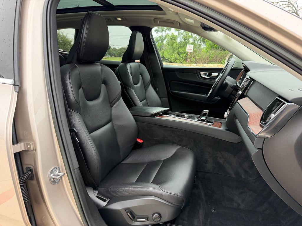 used 2023 Volvo XC60 car, priced at $38,224