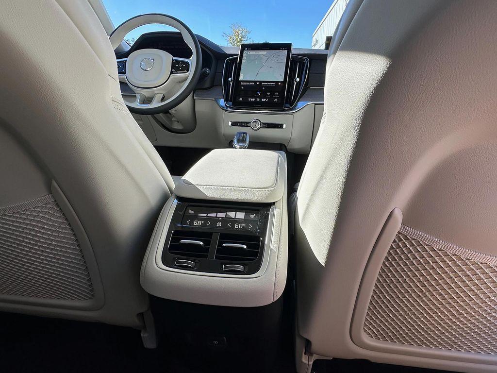 new 2026 Volvo XC90 car, priced at $84,905