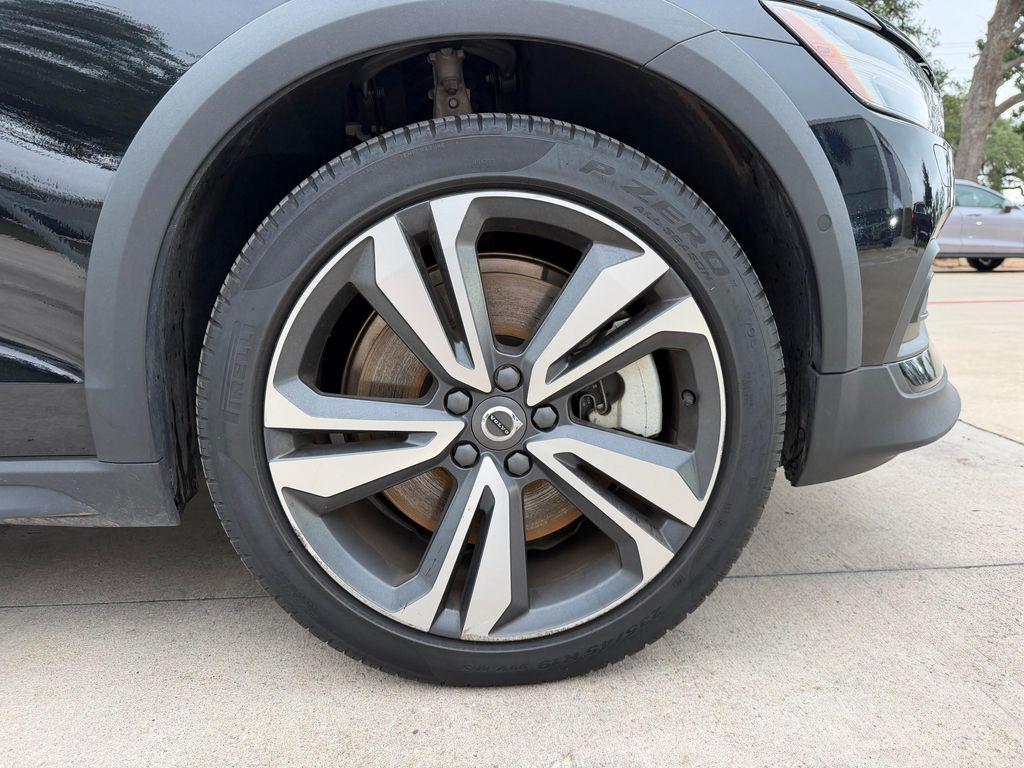 used 2025 Volvo V60 Cross Country car, priced at $38,224