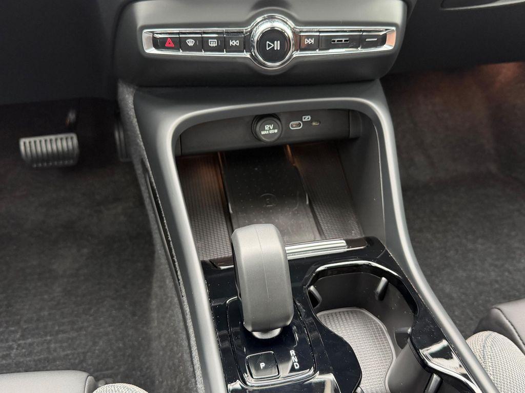 used 2023 Volvo XC40 Recharge Pure Electric car, priced at $33,002