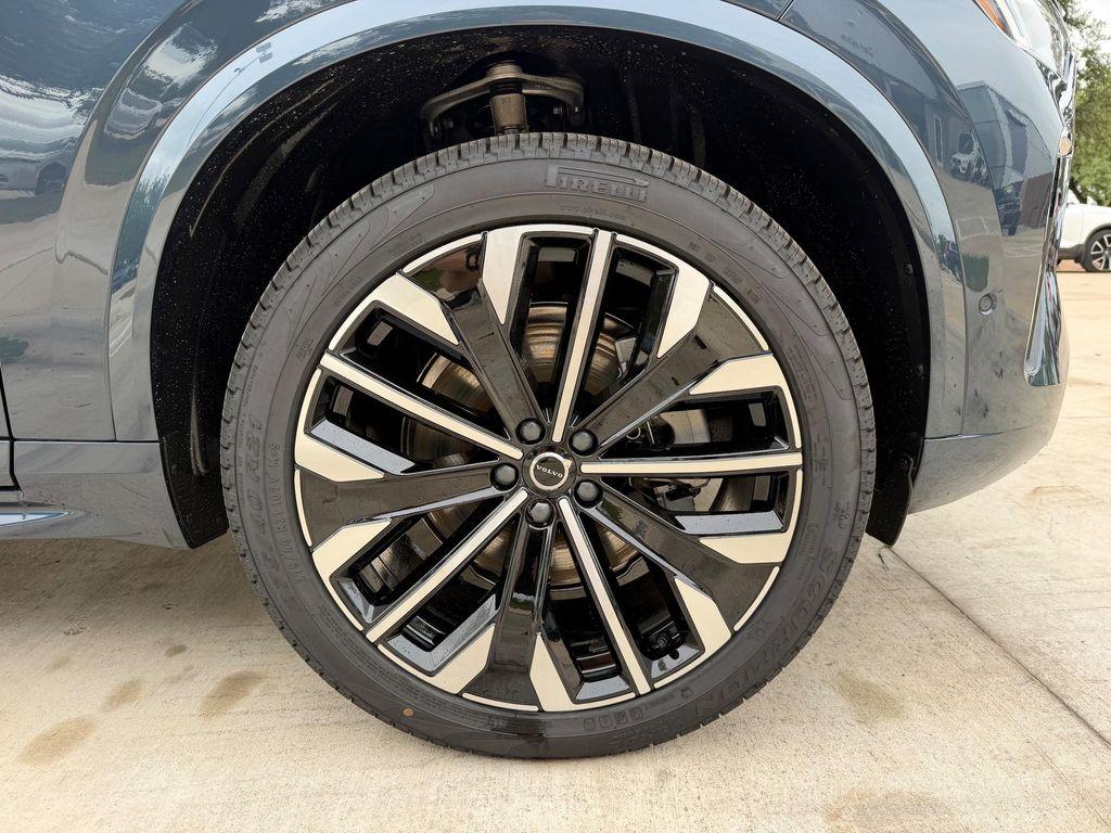 new 2026 Volvo XC90 car, priced at $76,420