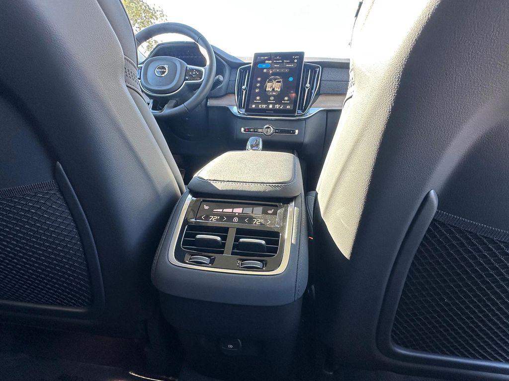 new 2026 Volvo XC90 car, priced at $62,345