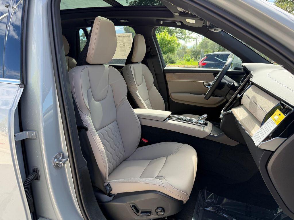 new 2026 Volvo XC90 Plug-In Hybrid car, priced at $82,220