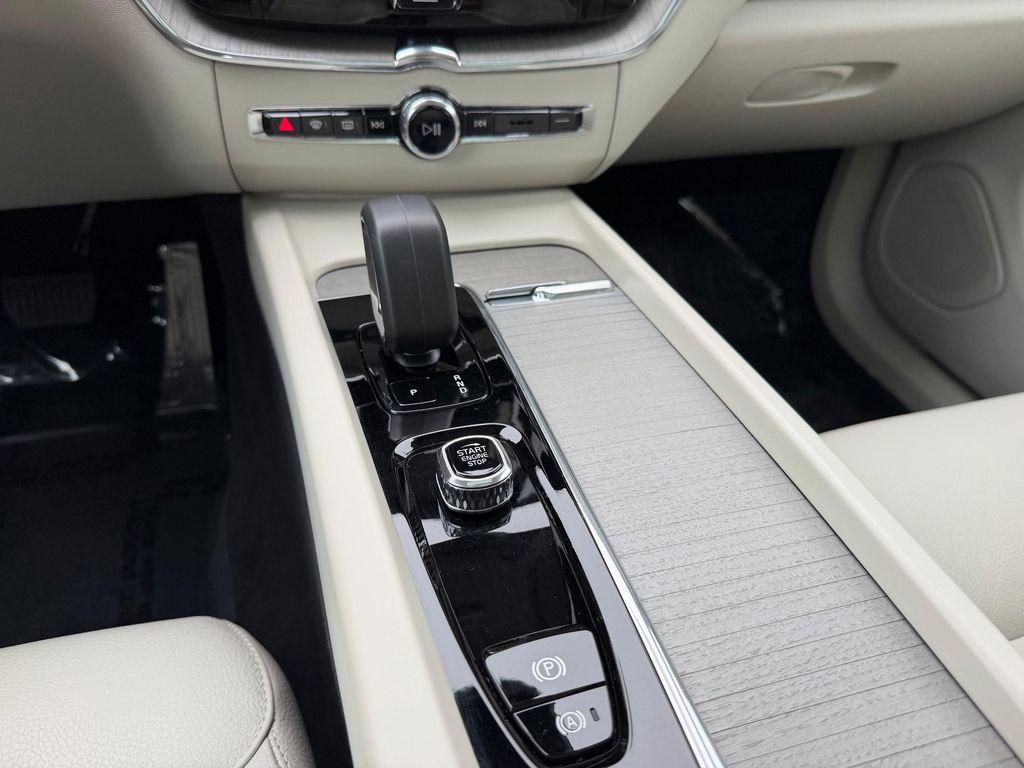 used 2024 Volvo XC60 car, priced at $36,125